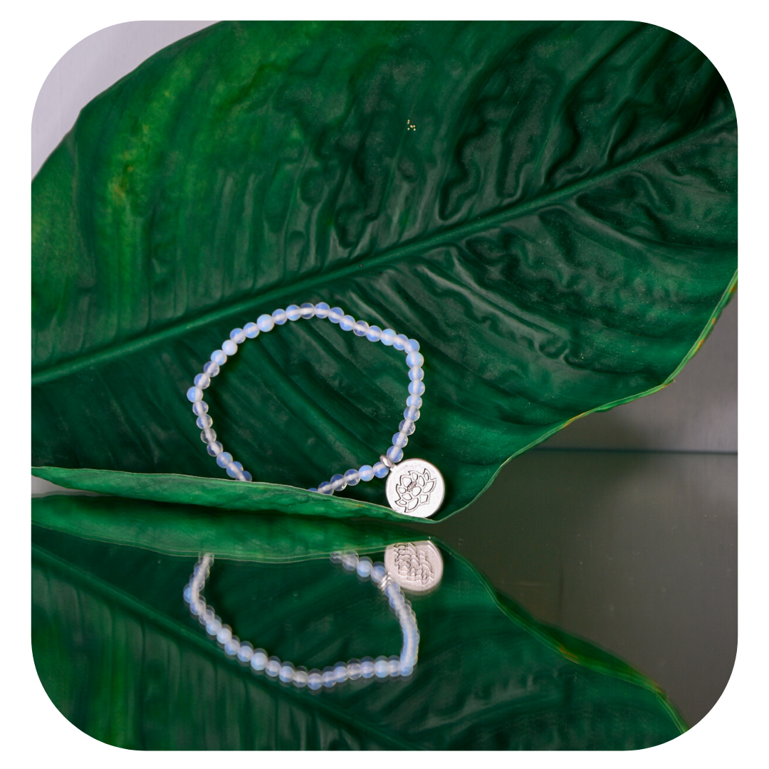 Opalit-Mala-Armband mit Lotusanhänger | Stein des emotionalen Gleichgewichts | Handgefertigt in Österreich